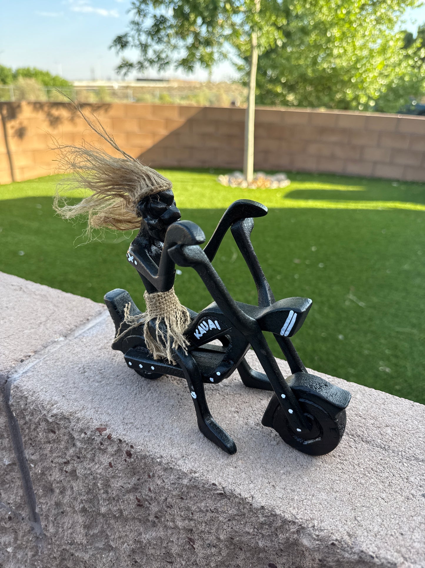 Hand Carved Burlap Hair Single motorcycle rider