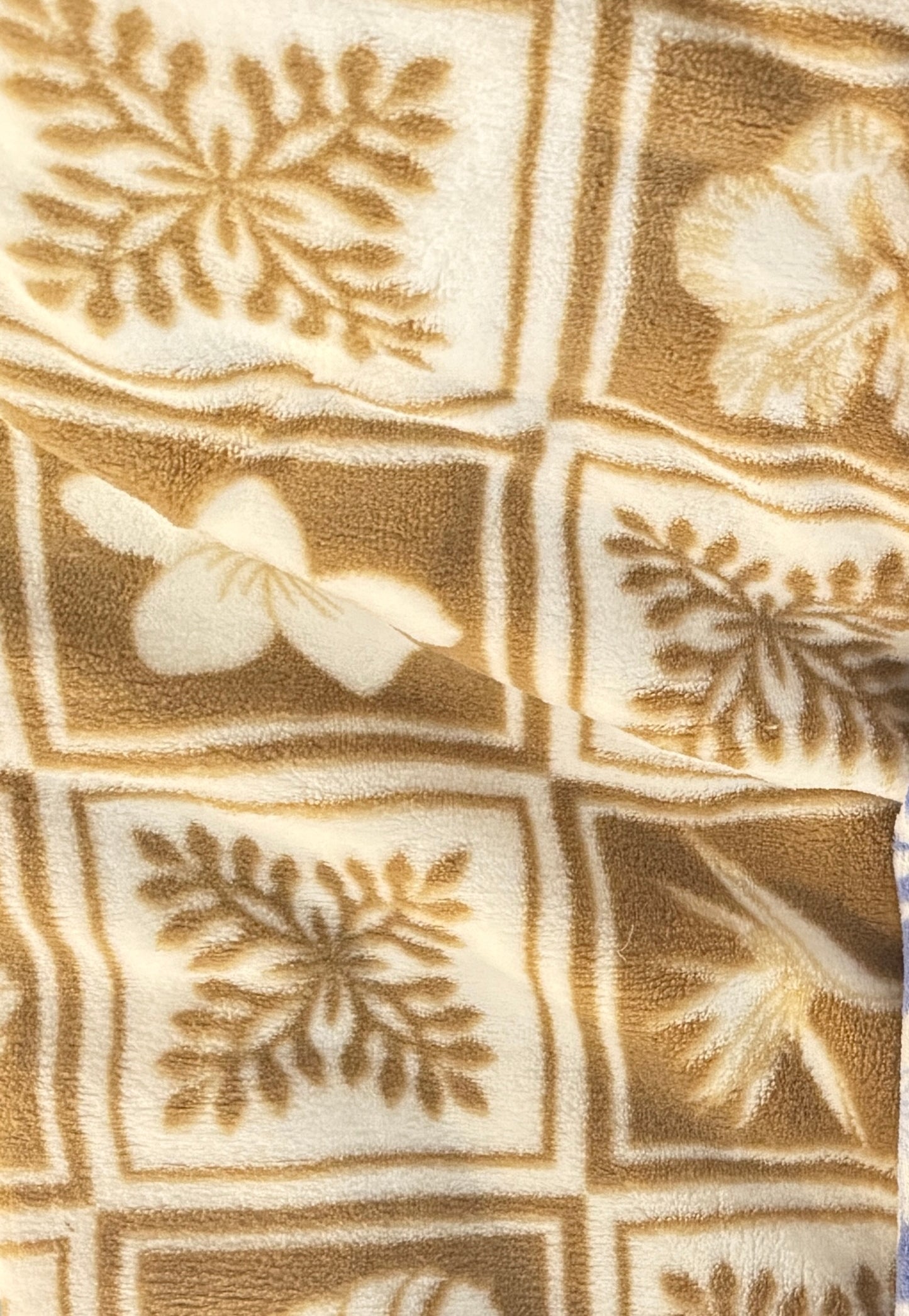 A-Hawaiian Prints Soft Throw Blanket