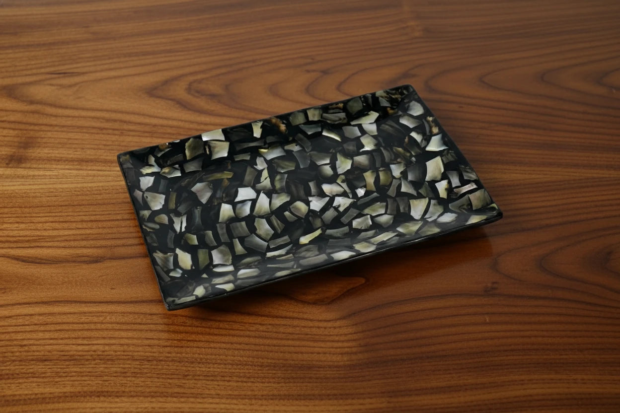 D-Caping Shell Mosaic Chip Platter (black)