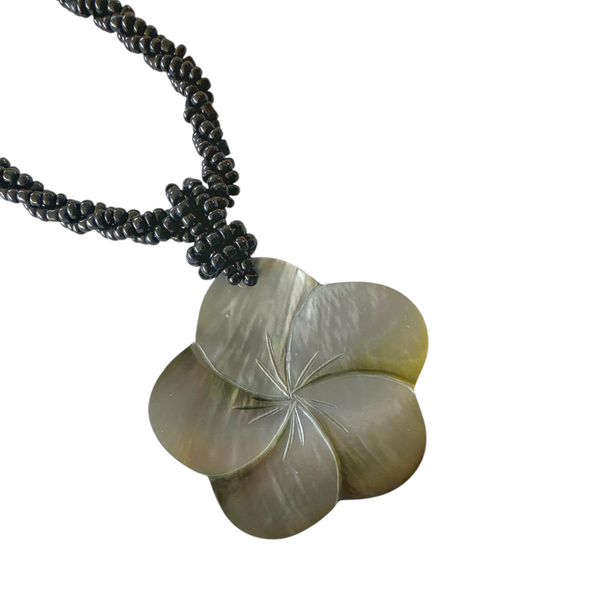 Shell Necklace Carved Flower with Black Beads