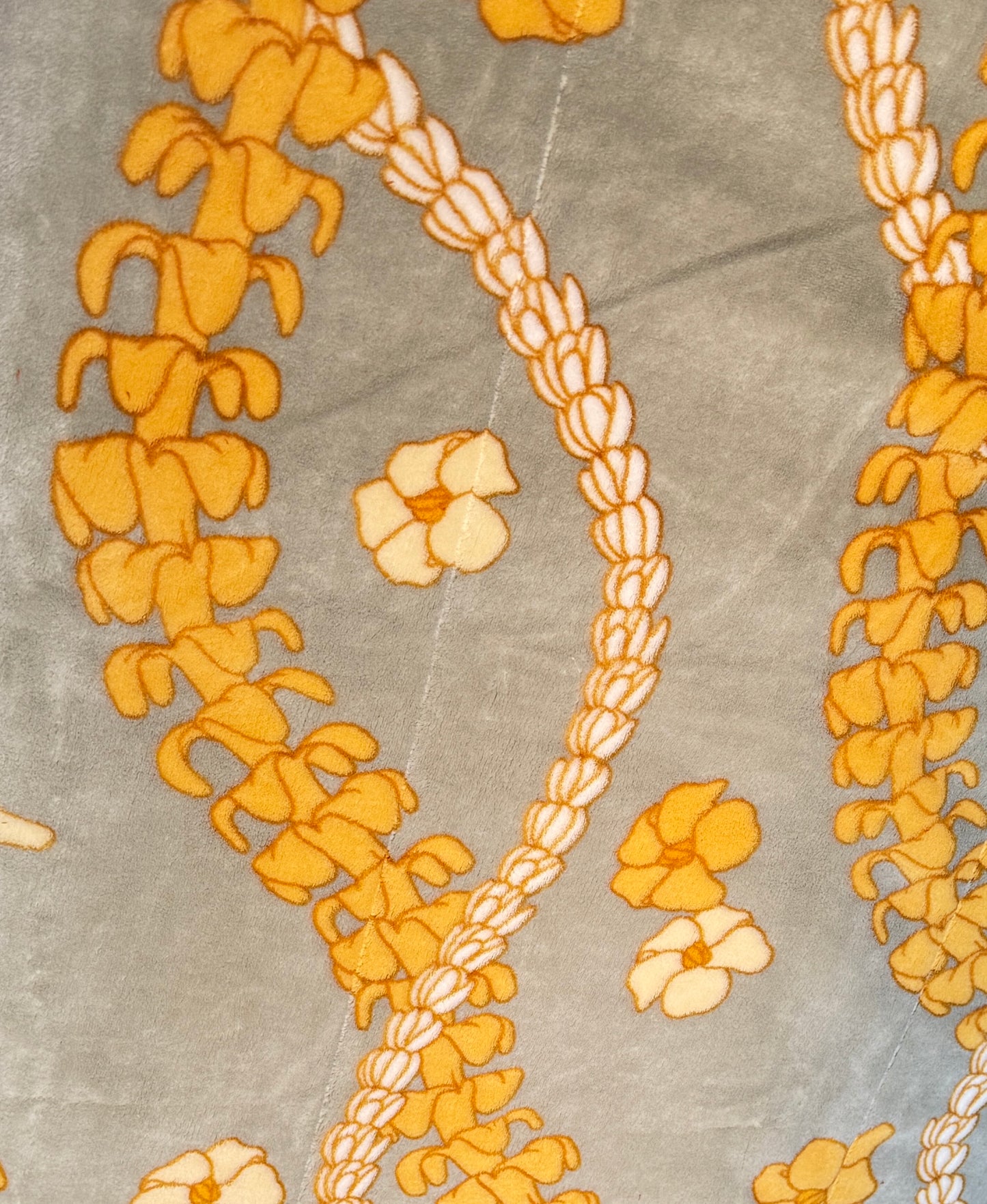 A-Hawaiian Prints Soft Throw Blanket