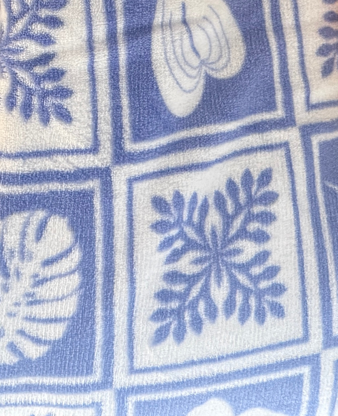 A-Hawaiian Prints Soft Throw Blanket